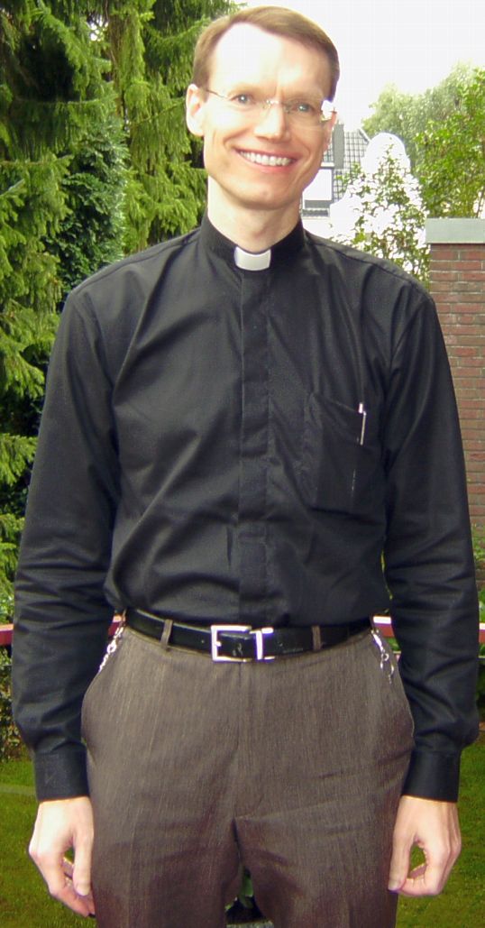 Foto Pater Rolf
      Lingen, 19.08.2010, 43 Jahre, 190cm, 78 kg, Bauch 85cm